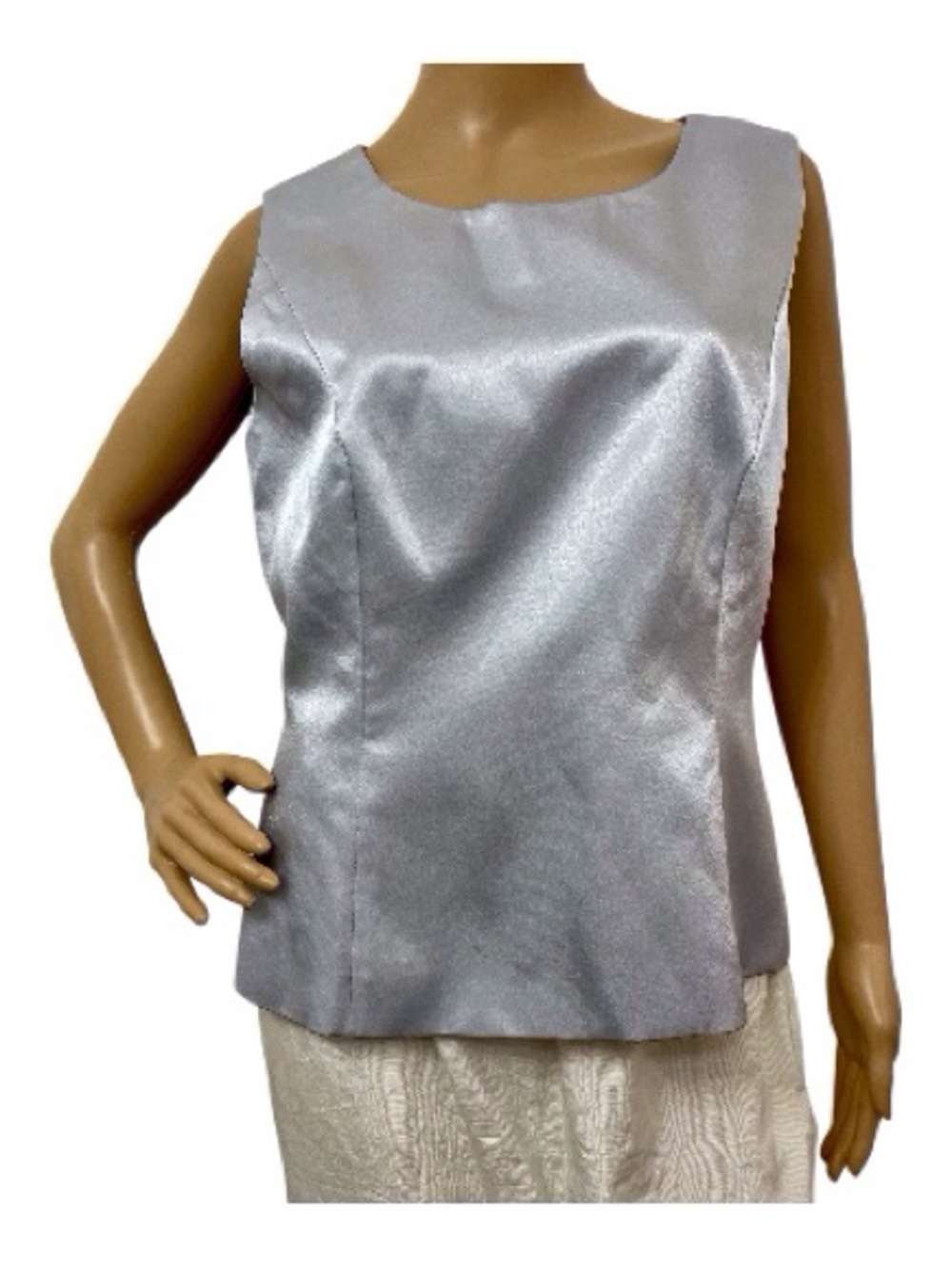 Louise Ricci Women's Silver Sleeveless  Top, size 12.